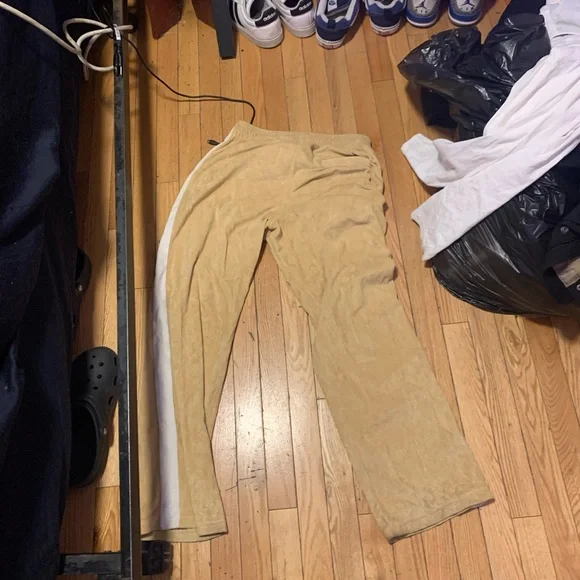 Sentence from H&M - Picture 2 of 3